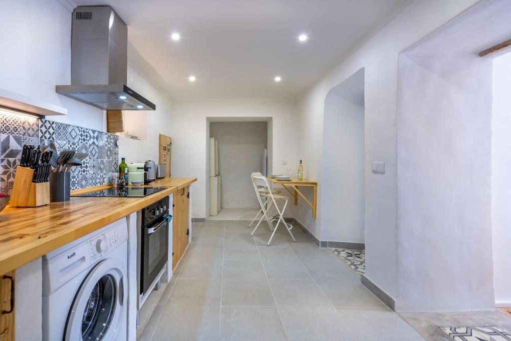 Newly Renovated Flat In Historic Center Apartment Lagos